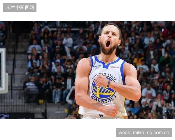 库里单场36分高光盛宴：三分之神的非凡之夜